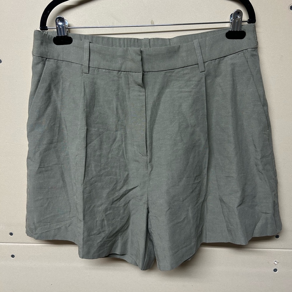 2/$30⚡️- SHORTS | Women’s H&M Linen blend shorts size 14